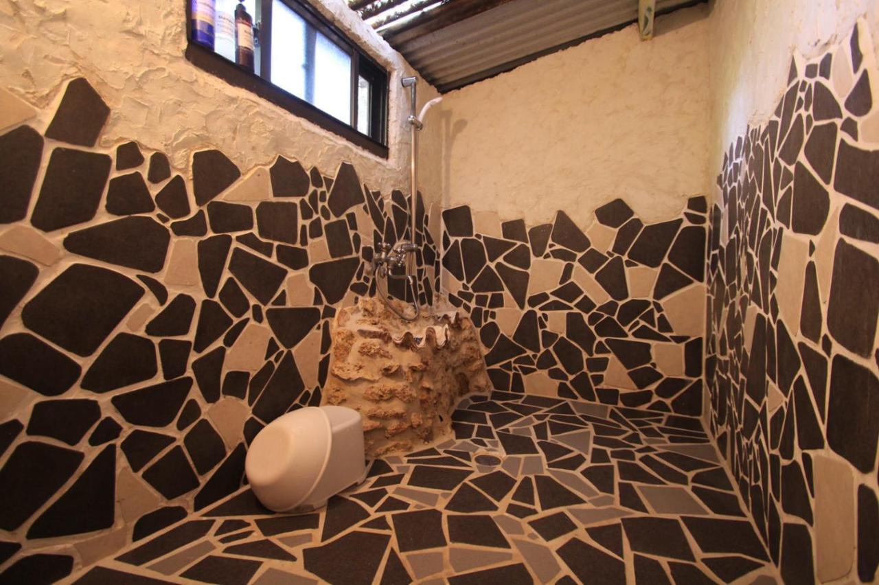 Taketomijima Guesthouse And Je Taime Εξωτερικό φωτογραφία